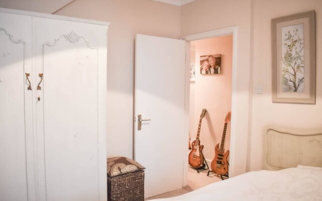 Quirky 1 Bedroom Apartment At Seven Dials