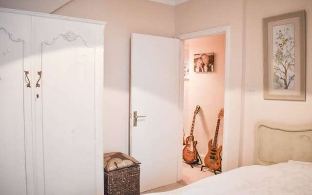 Quirky 1 Bedroom Apartment at Seven Dials