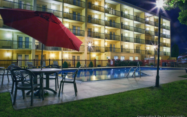 District 3 Hotel, Ascend Hotel Collection