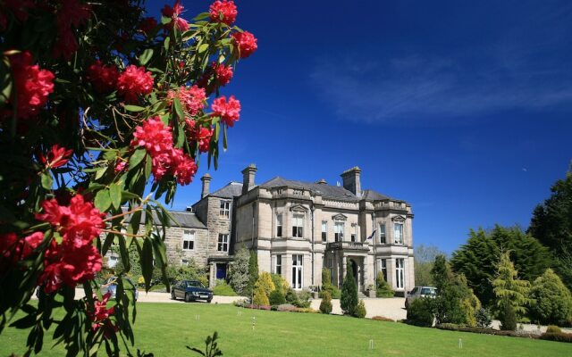 Tre-Ysgawen Hall