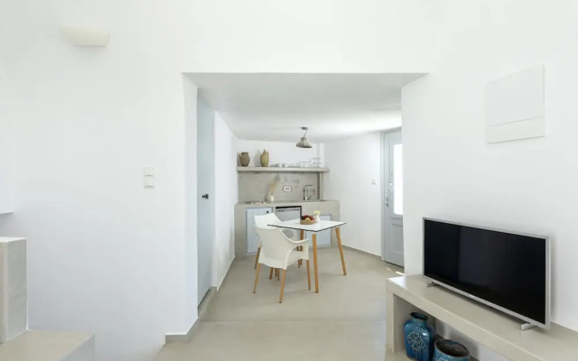 Big Blue Villa by Caldera Houses