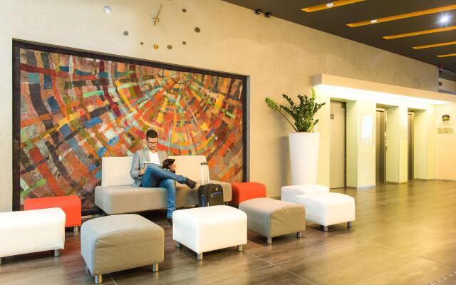 Best Western Plus Lakeside Hotel