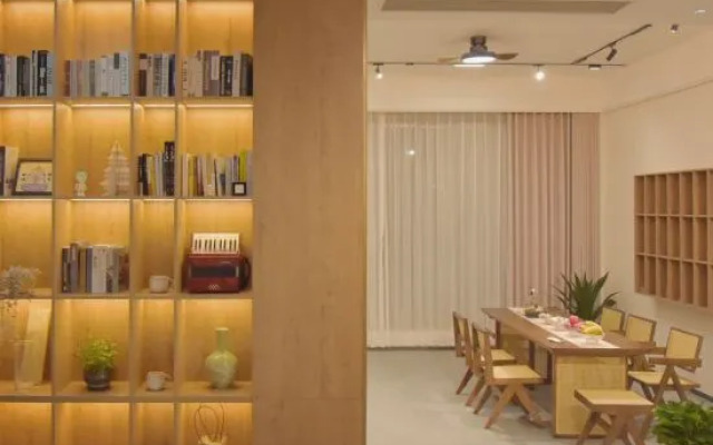 Wuyuan Jiushe B&B