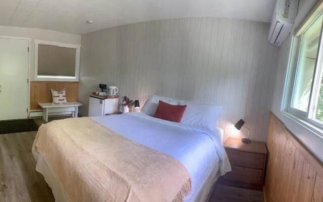 Barefoot Villas Room 3 Blue Jay