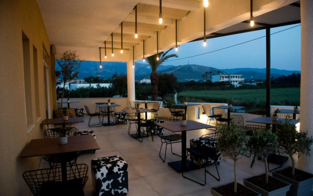 Golden Star Hotel - Adults Only (+16)