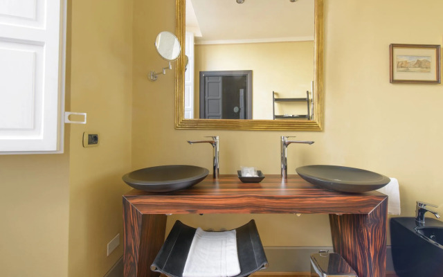 N.15 Santori Luxury Home