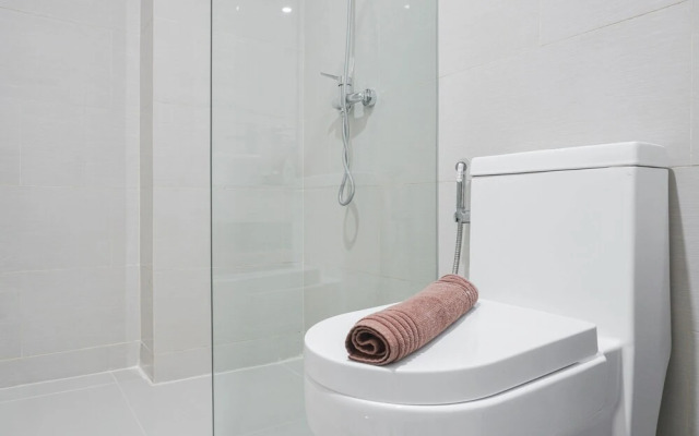 Nice And Modern 2Br At Daan Mogot City Apartment