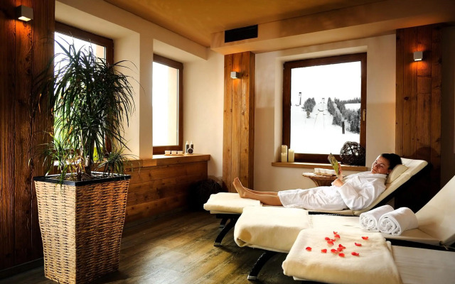Hotel FIS