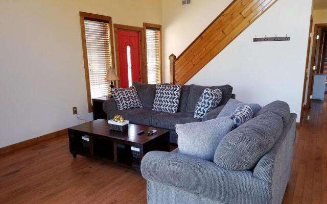 Christophers Riverside Cabin