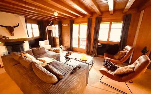 Modern 3 Br Duplex With Huge Panoramic Alps Views