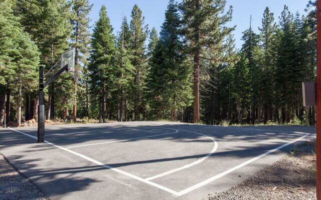 Archie's Bungalow by Tahoe Mountain Properties