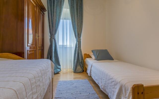 Rustic Villa Mala