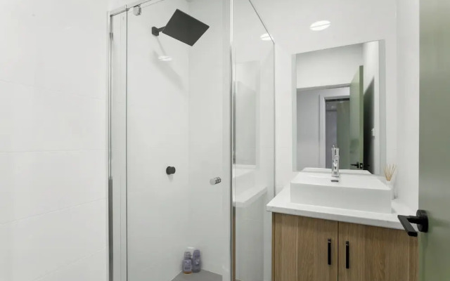 Cozy Stays - Private Rooms