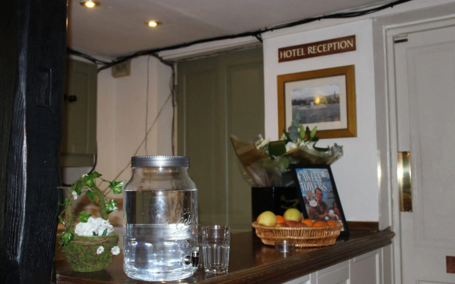 The Whyte Harte Hotel - Inn