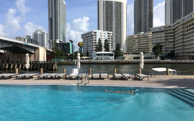 Beachwalk Condo With Beach Club 1bed 1bath