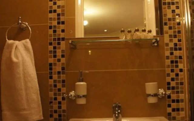 Sapphire Hotel