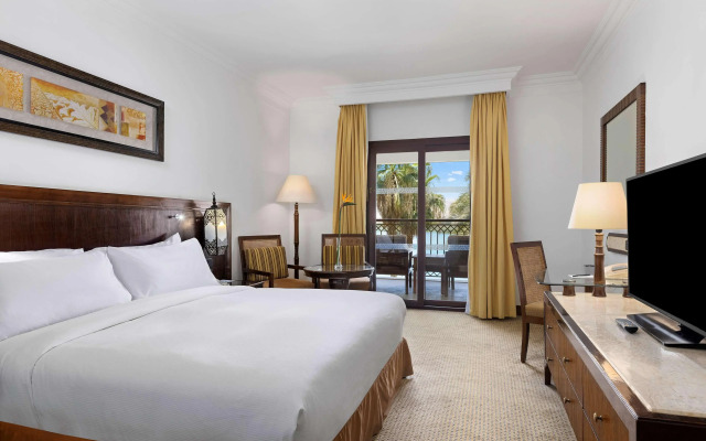 Hilton Luxor Resort & Spa