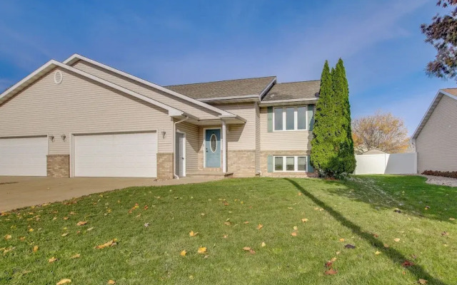 Bright Little Chute Condo w/ Deck & Yard!