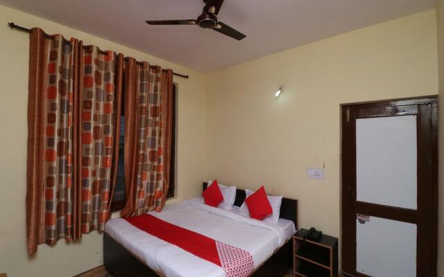 Oyo 29715 Stone Cafe & Rooms