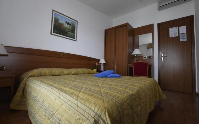 Beach Hotel Rosa