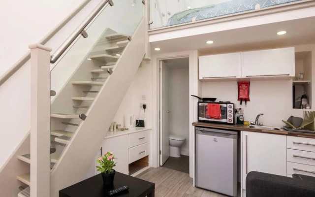 Funky Studio Apartment