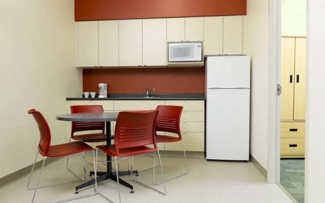 University of Calgary - Yamnuska Hall