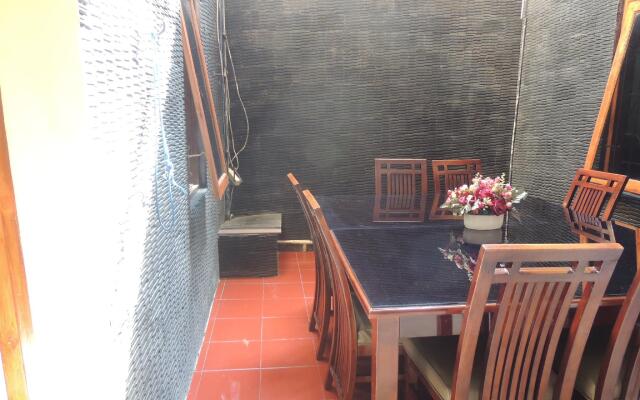 Family Homestay Pondok Shabrina by OYO Rooms