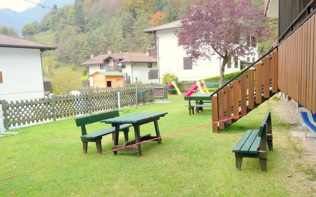 Renovated Apartment With Lake View, Swimming Pool, Wifi, in Val di Ledro