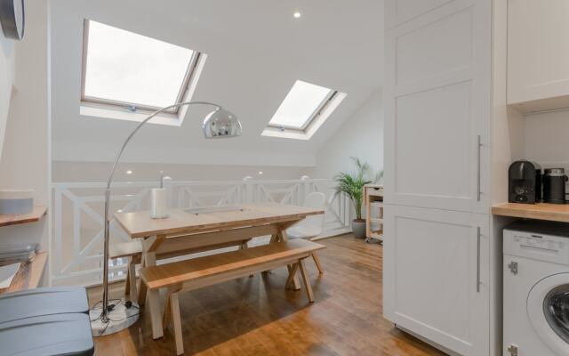Spacious 2 Bedroom in Battersea