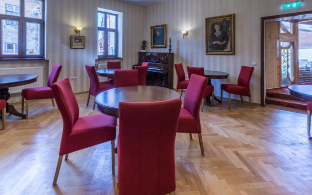 Noblesse Boutique Hotel