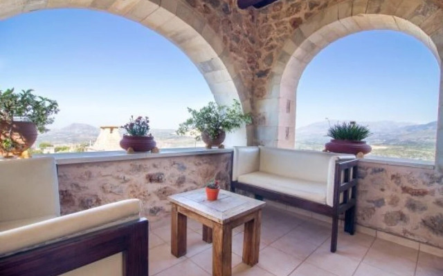 Samonas Traditional Villas Purple Villa Malotira - 85m Maisonette