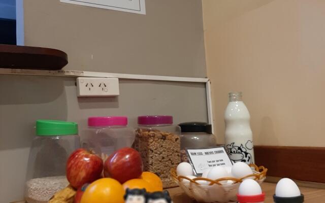 Sabatico Travelers Hostel & Guesthouse