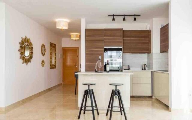 Esmeralda. Luxury. 1 line of the ocean. View! Quality!