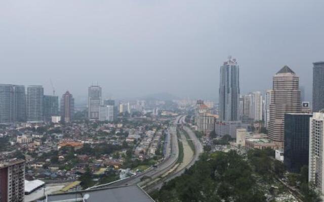 Mercu Summer Suites by Jeffrey