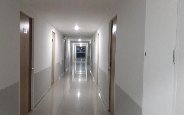 Ozone Condotel Apt 716