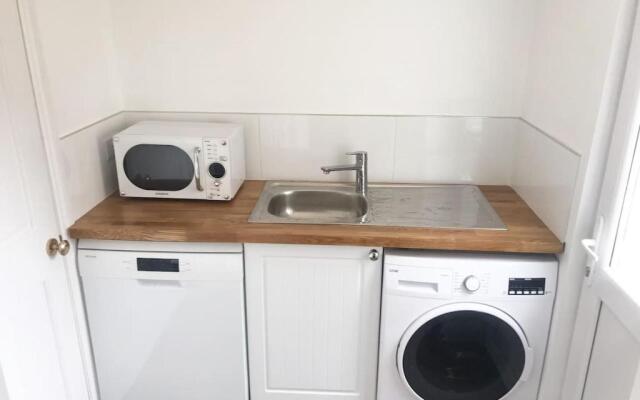 143 New Road Porthcawl