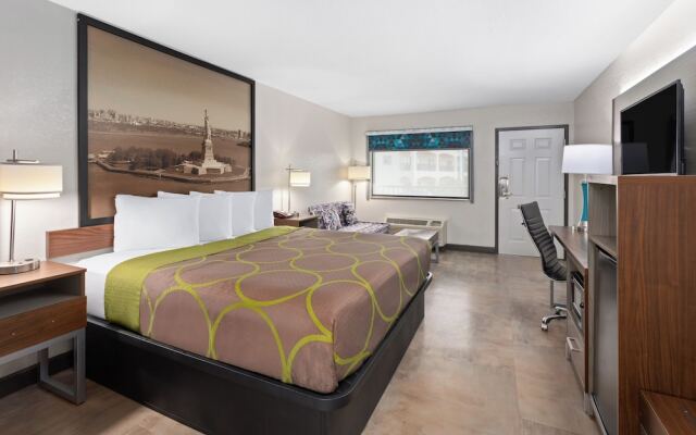 Super 8 Prattville/Montgomery