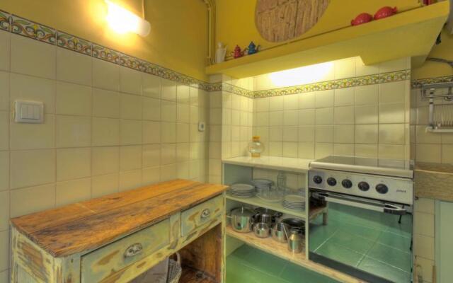 Stay local in Alfama! Alice central home, near river