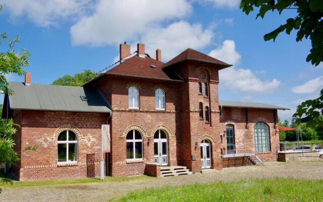 Urlaubsbahnhof - "güterboden"