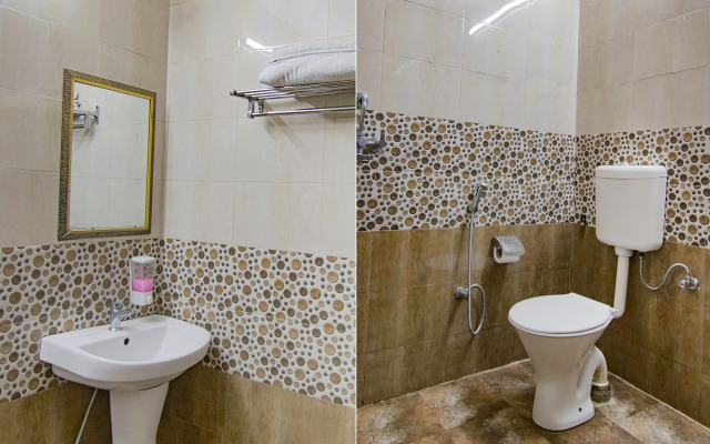 Fabhotel Doon Maira
