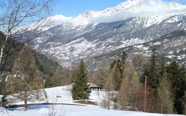 Cozy Holiday Home in Valfrejus near Ski Lift