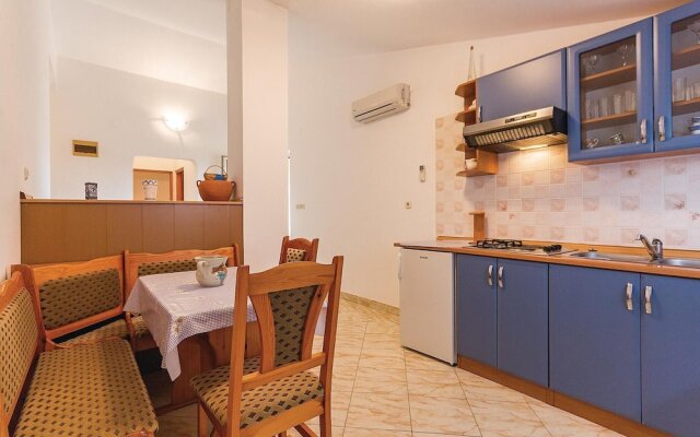 Awesome Home in Barban-rebici With Wifi and 2 Bedrooms