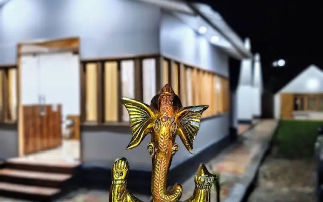 Blue Sheep Resort & Restaurant