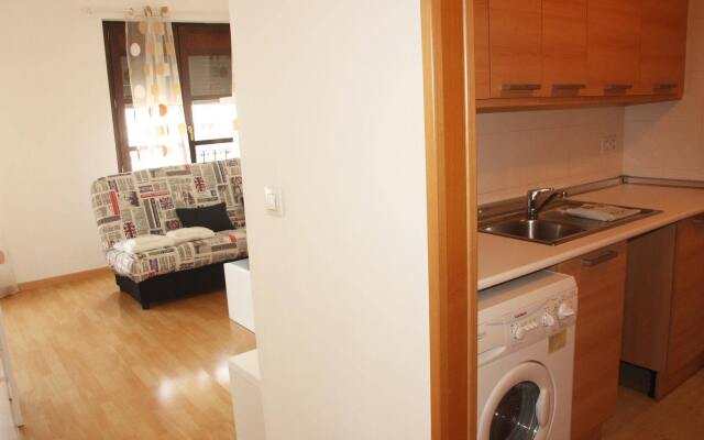 Apartamentos El Pilar Suites 3000