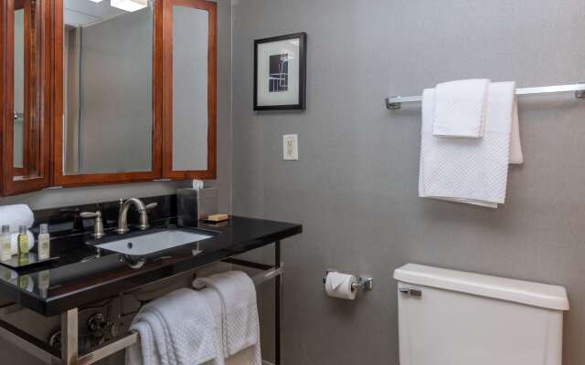 DoubleTree by Hilton New Bern Riverfront