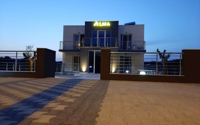 Alma Elegant Rooms