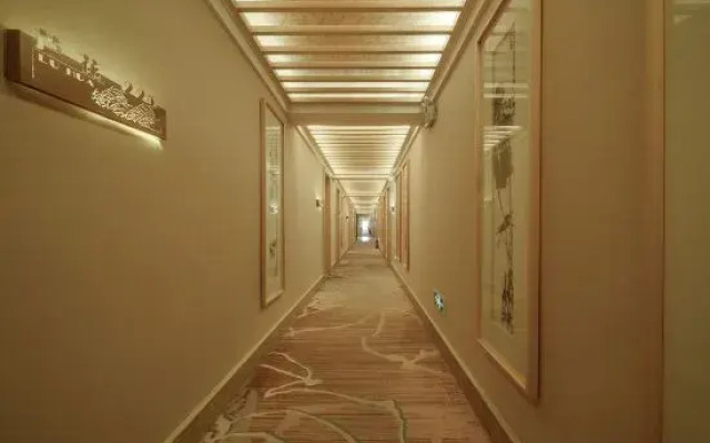Fuyang Moli Luhua Business Hotel (Fuyang ecological paradise store)