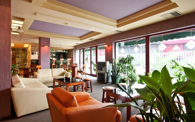 Saint George Hotel & Medical Spa