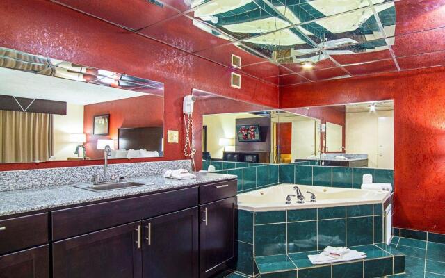 Red Roof Inn & Suites Greenwood, SC