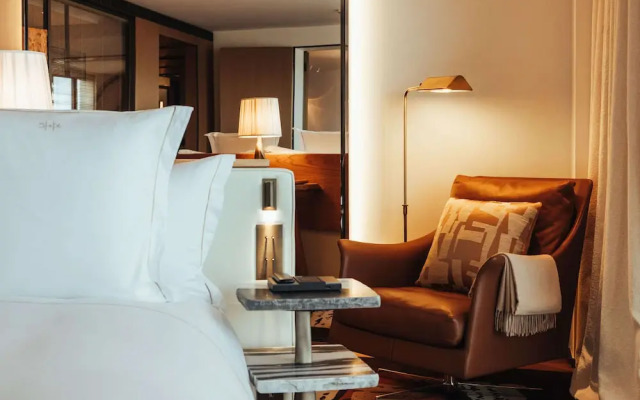 Sax Paris, LXR Hotels & Resorts